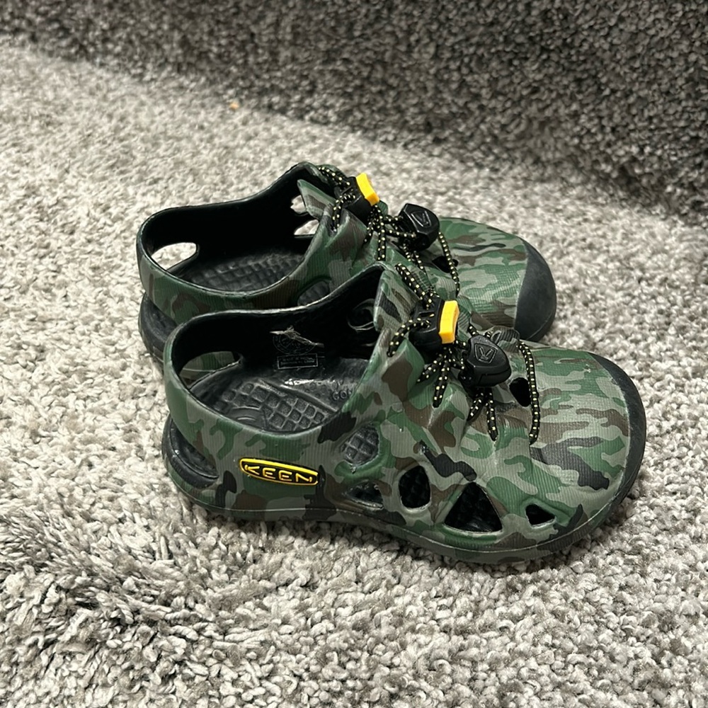 Keen Kids Camouflage Green Clog Sandals with Yellow Accents